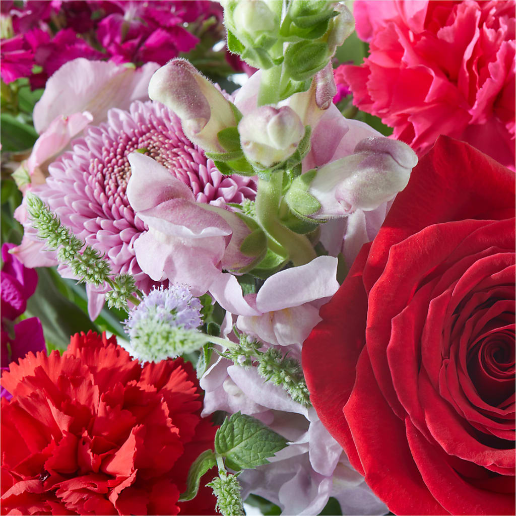Simply the Best - A Florist Original – Genoveva Rodriguez Flower Shop, San Benito TX