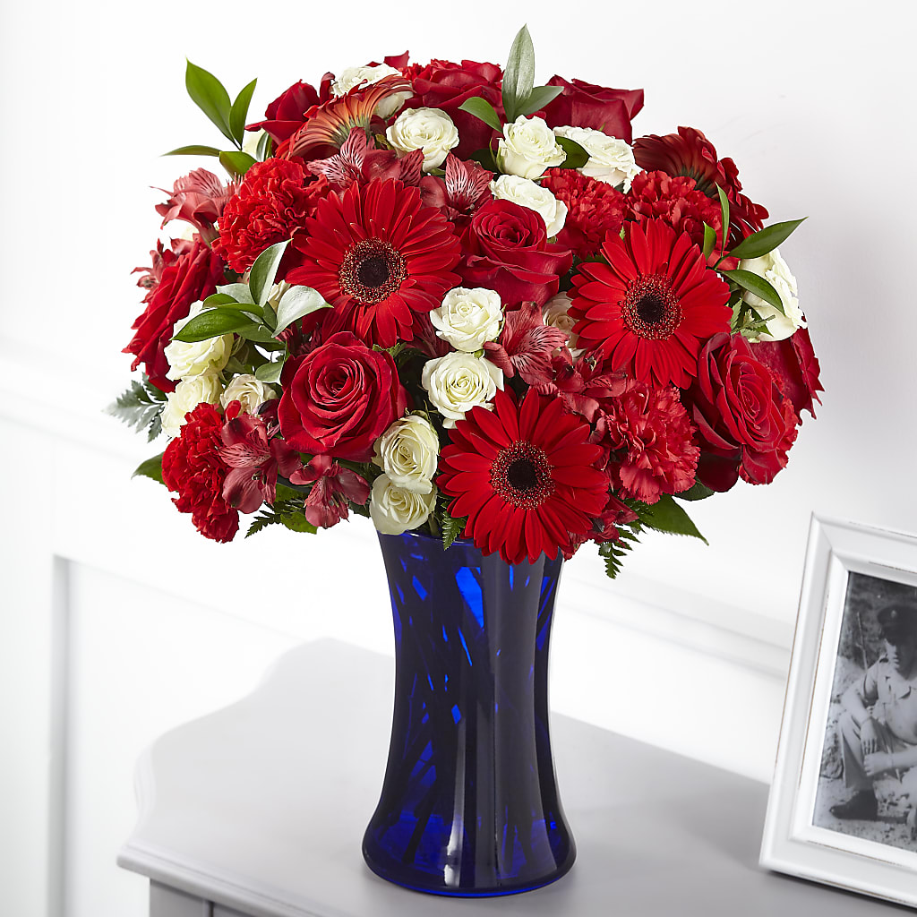 Hearts Embrace Bouquet – Genoveva Rodriguez Flower Shop, San Benito TX