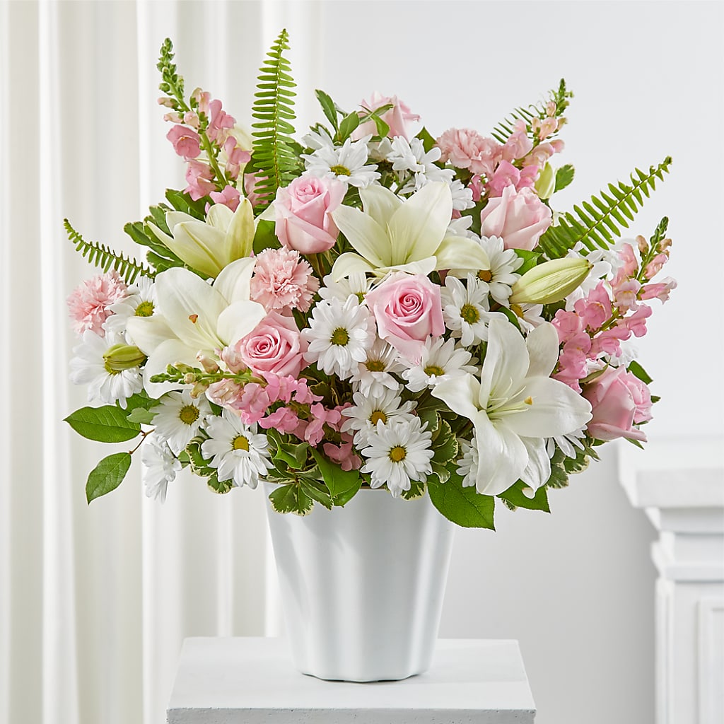 Soft Touch Tabletop Basket – Genoveva Rodriguez Flower Shop, San Benito TX