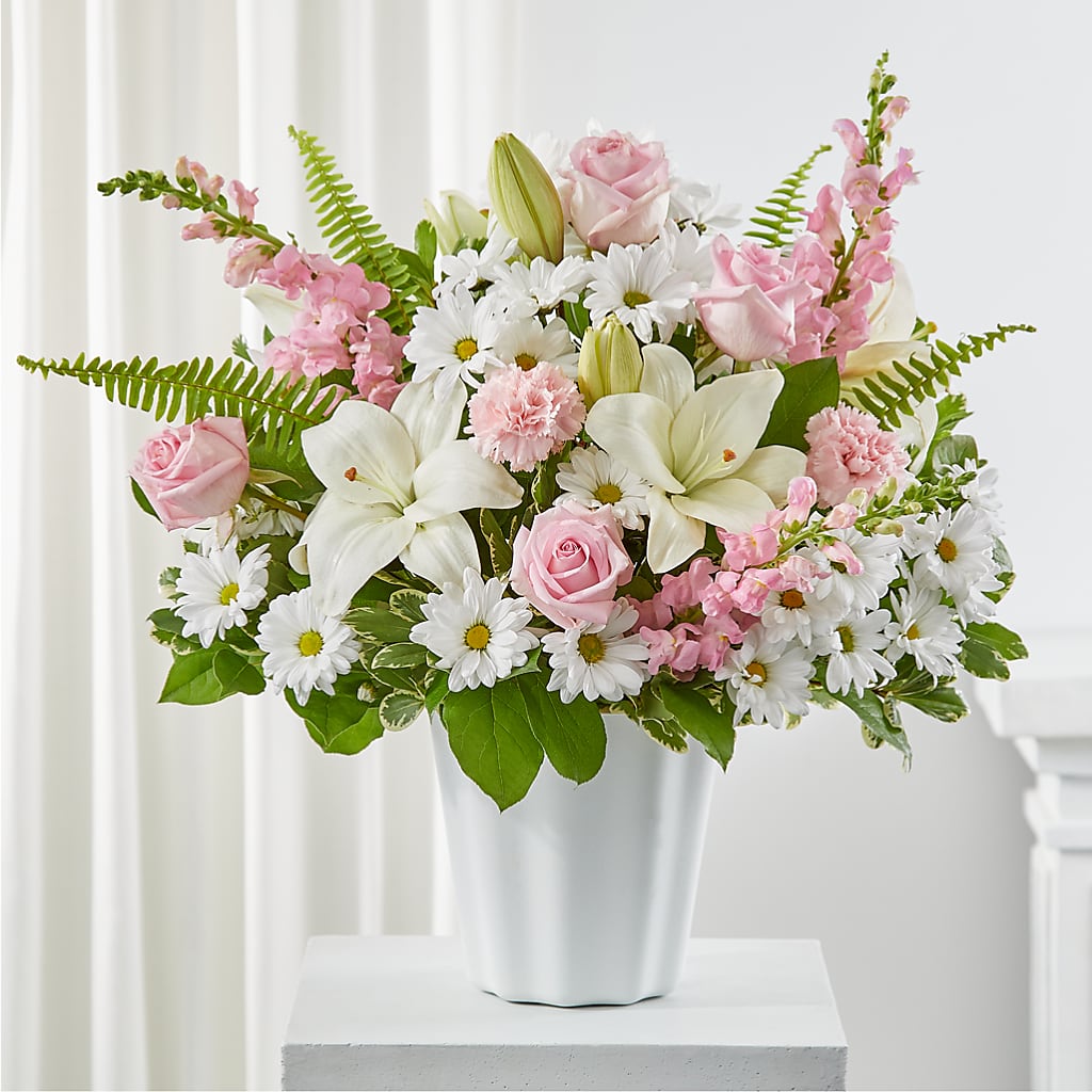 Soft Touch Tabletop Basket – Genoveva Rodriguez Flower Shop, San Benito TX