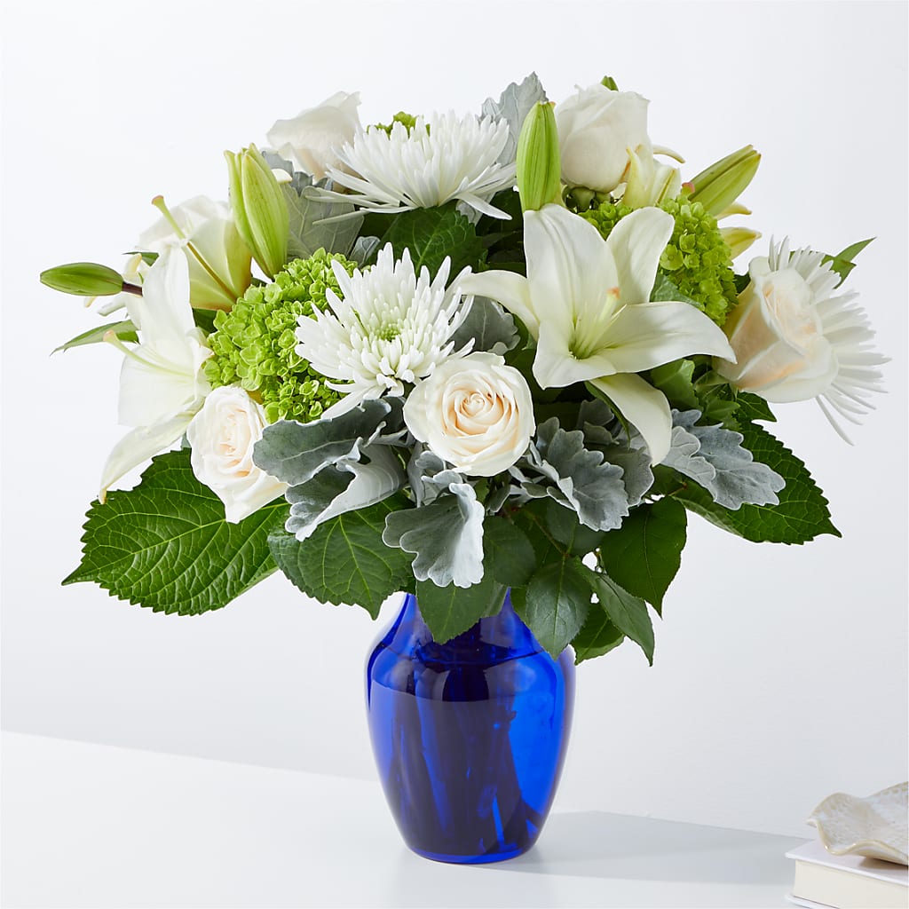 Snowy Dreams Bouquet – Genoveva Rodriguez Flower Shop, San Benito TX