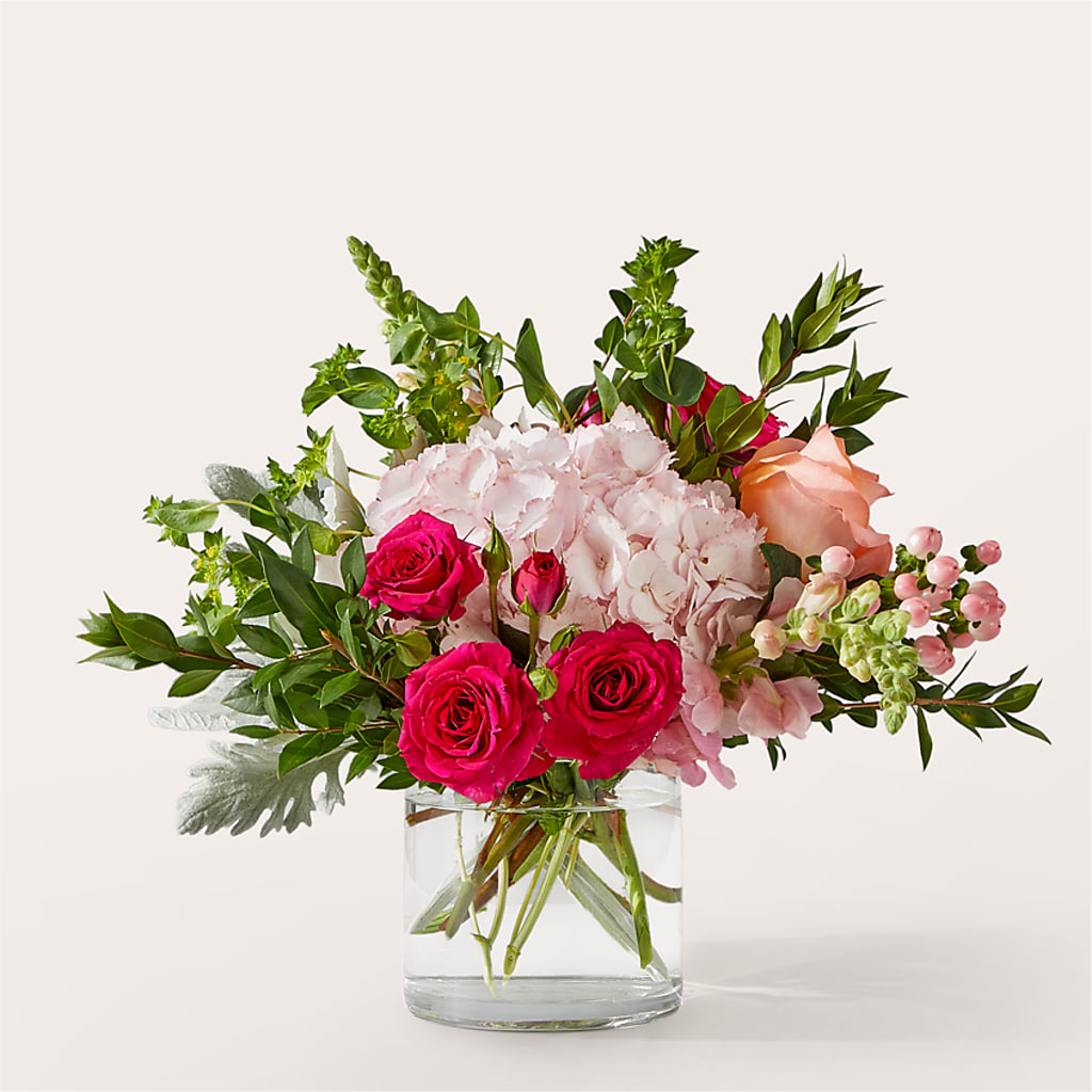 Glitz & Glam Bouquet – Genoveva Rodriguez Flower Shop, San Benito TX