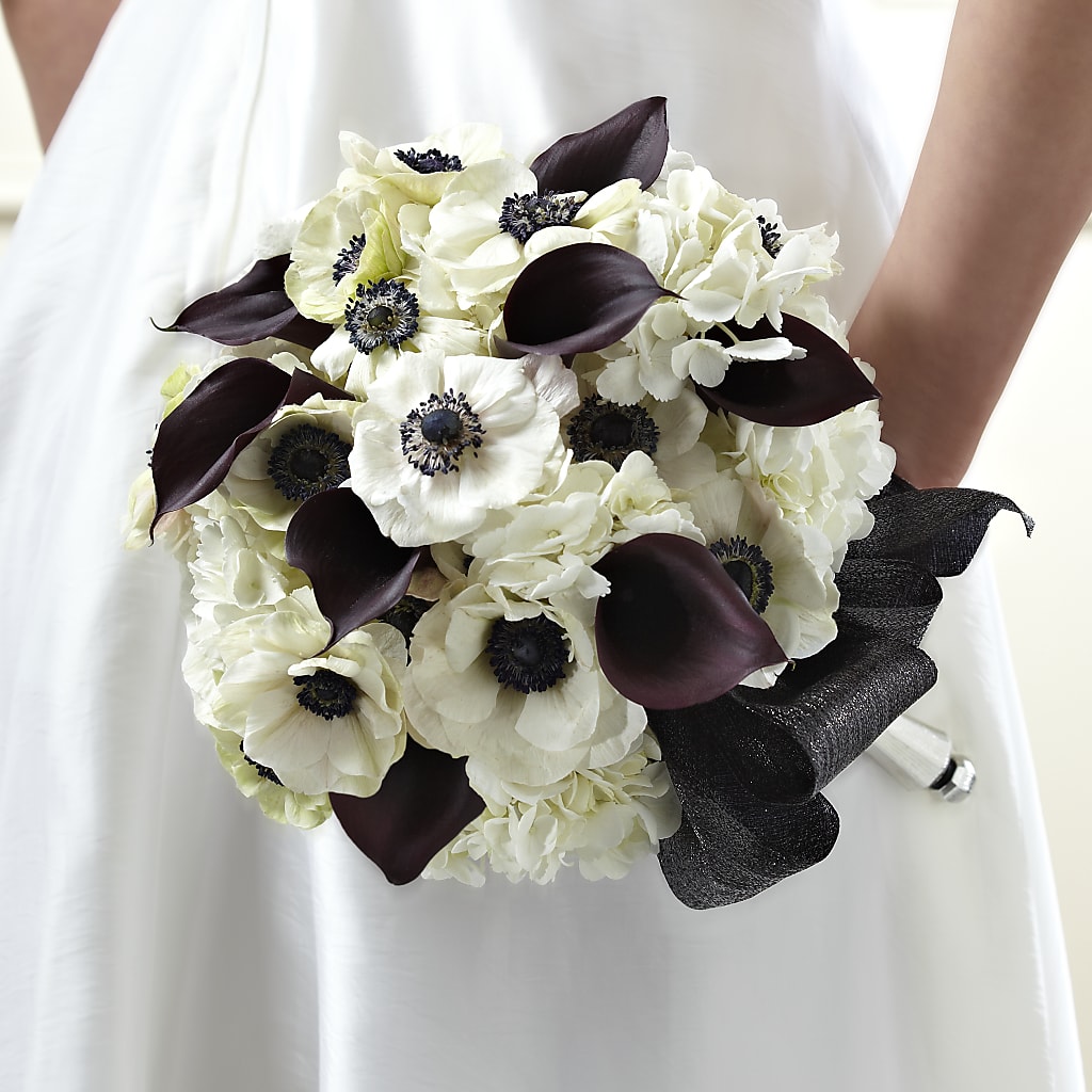 To Have and To Hold Bouquet – Genoveva Rodriguez Flower Shop, San Benito TX