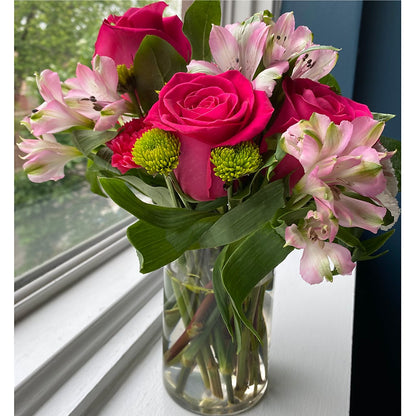 Sweet & Pretty Bouquet –  Genoveva Rodriguez Flower Shop, San Benito TX