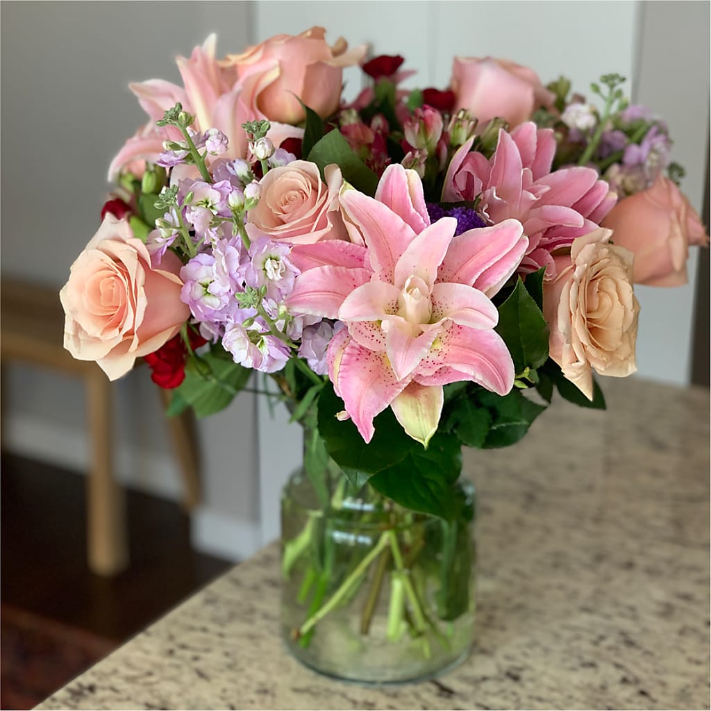 Romantique Bouquet –  Genoveva Rodriguez Flower Shop, San Benito TX