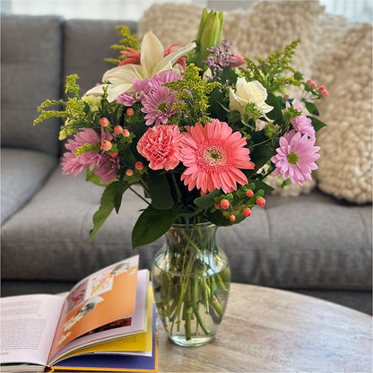 Pastel Tradition - A Florist Original –  Genoveva Rodriguez Flower Shop, San Benito TX