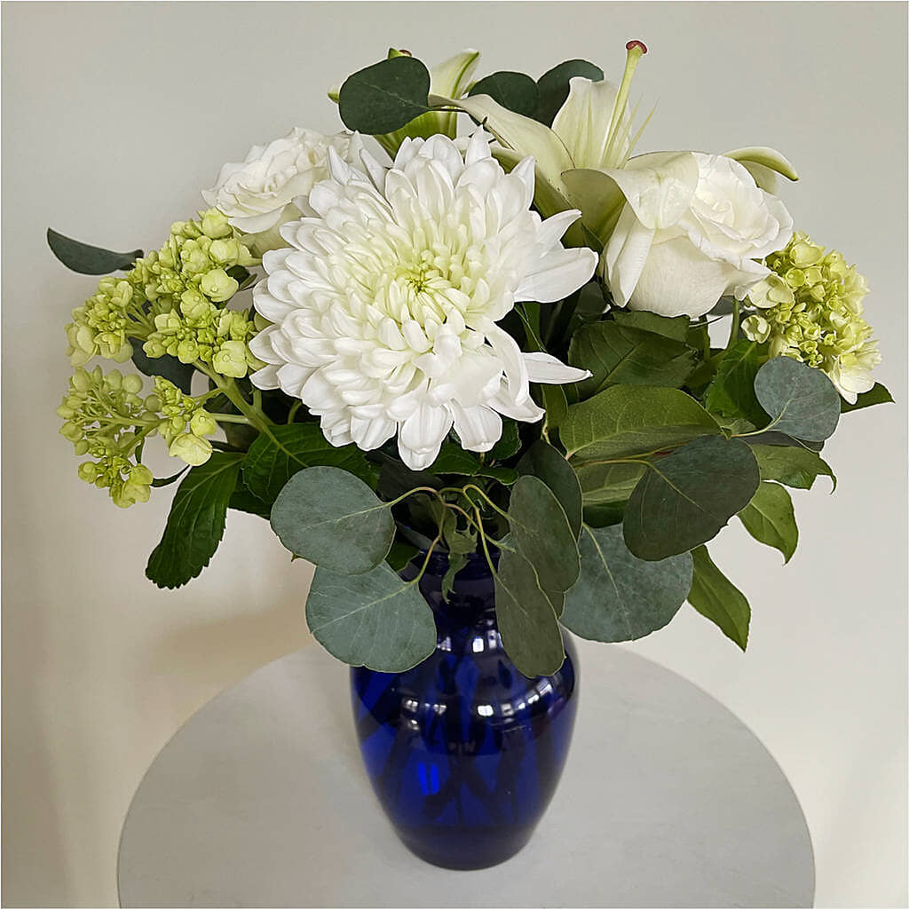 Snowy Dreams Bouquet –  Genoveva Rodriguez Flower Shop, San Benito TX