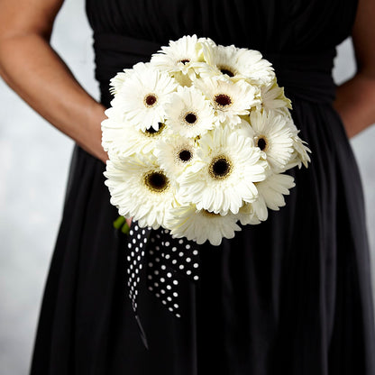 Daisy Delight Bouquet –  Genoveva Rodriguez Flower Shop, San Benito TX